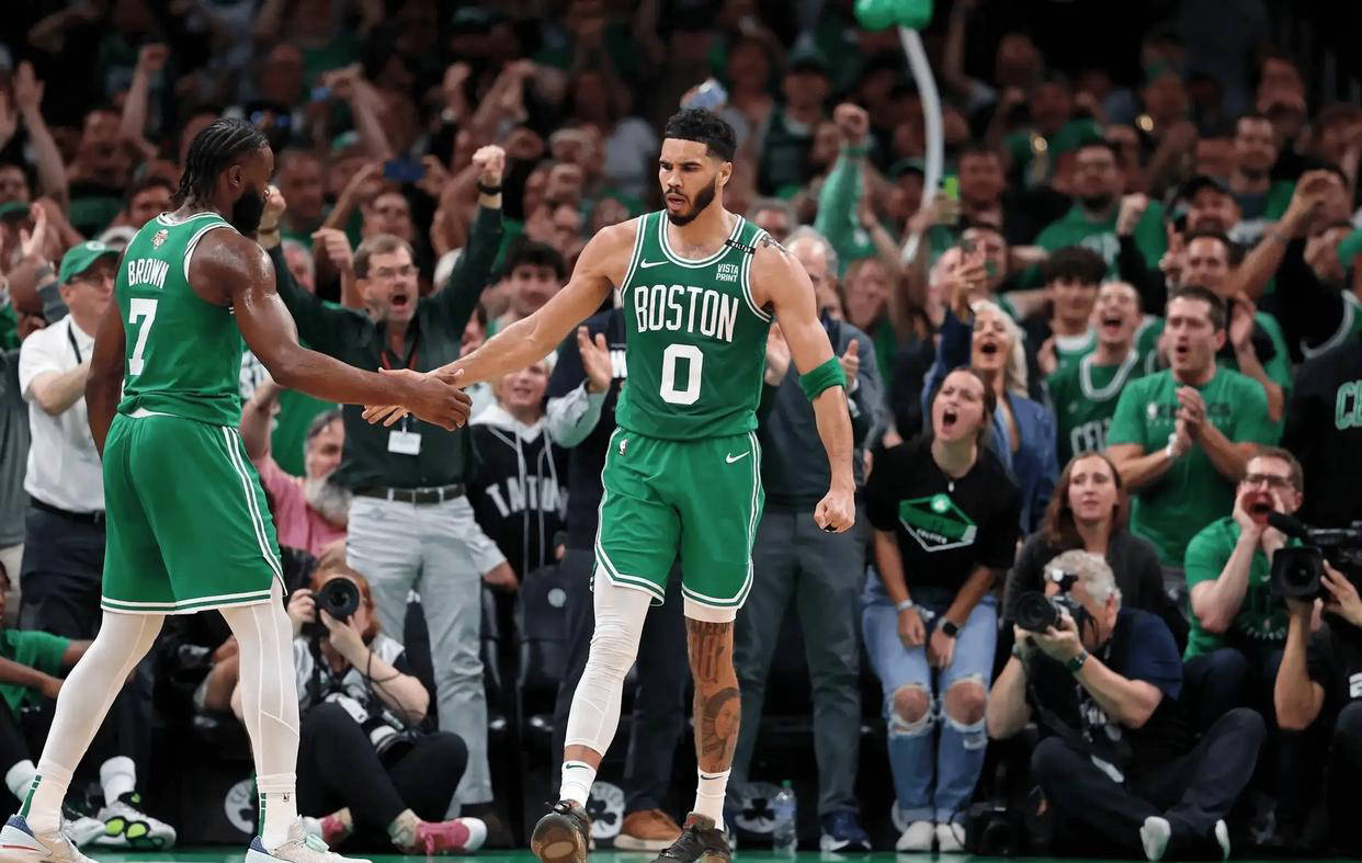 jiuyou game-塔图姆新星领先优势明显表现突出,塞尔维亚队前途光明!上演精彩一战的简单介绍-jiuyou game