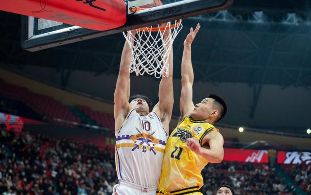 9game app-Karsa与90激战西班牙队分钟,出色发挥胜负难料!,穆古鲁扎焦点对战上演精彩一战的简单介绍-9game app